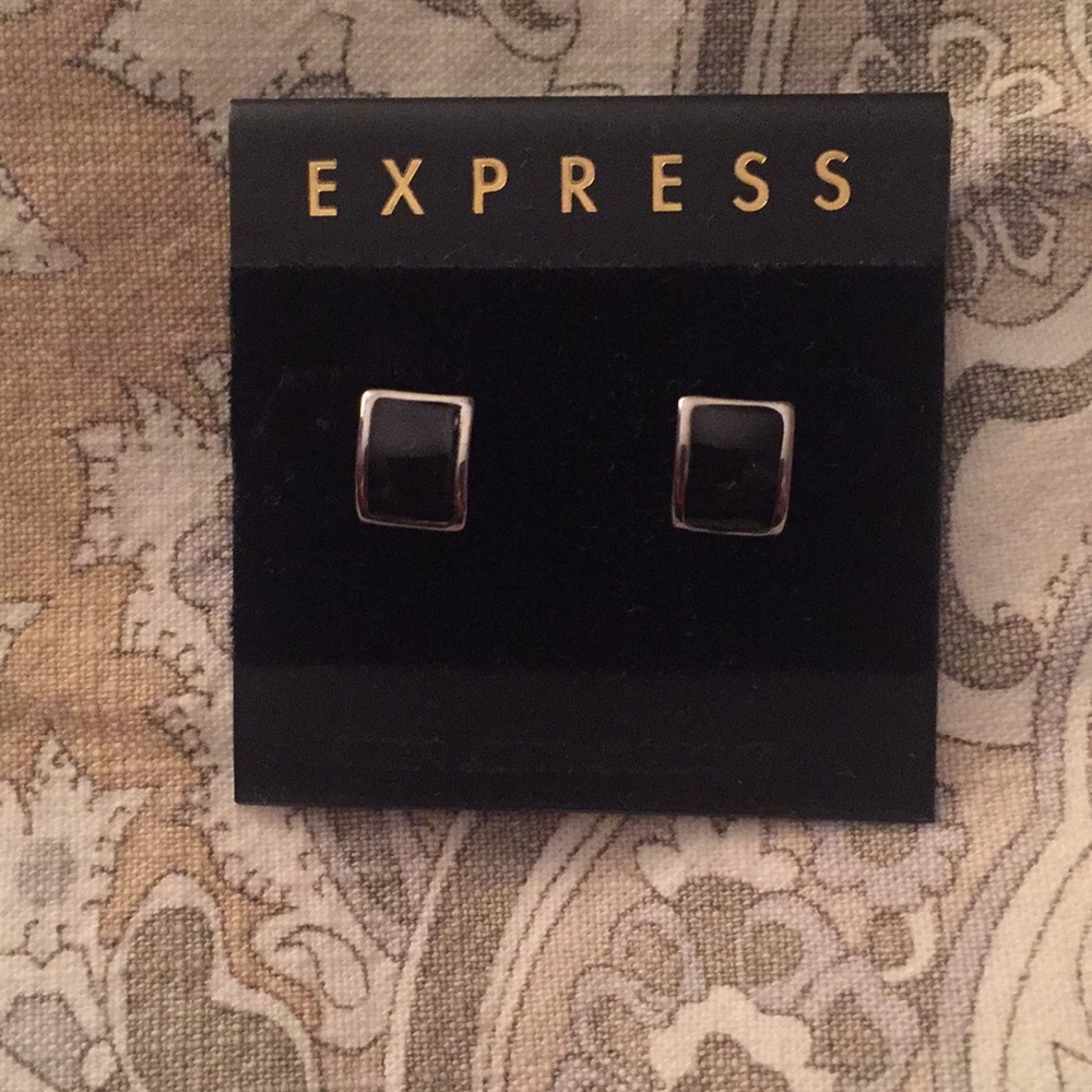 Express earrings